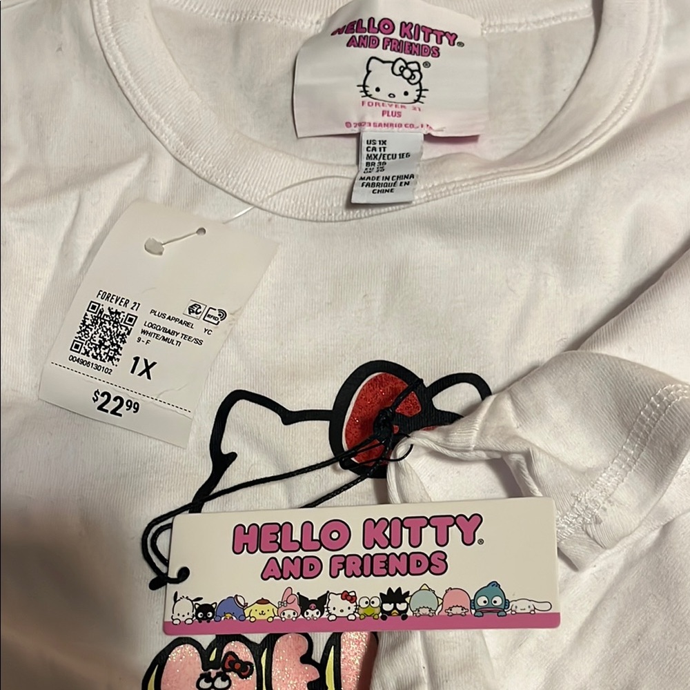 NWT Hello Kitty White Short Sleeve Crop Tee - Picture 3 of 3